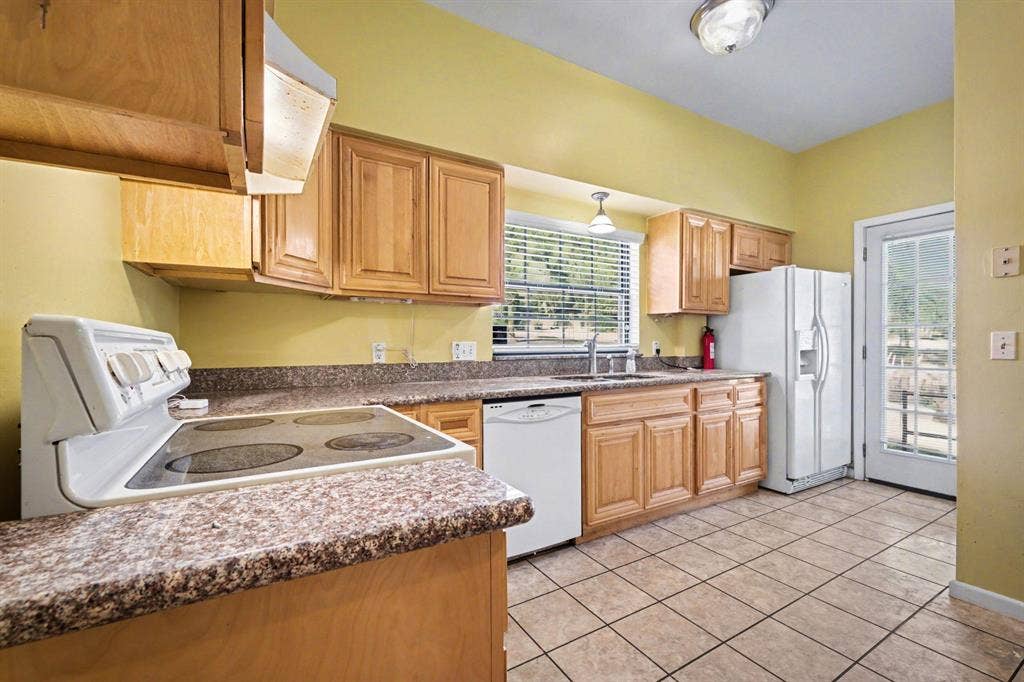 6 BR in Jacksonville