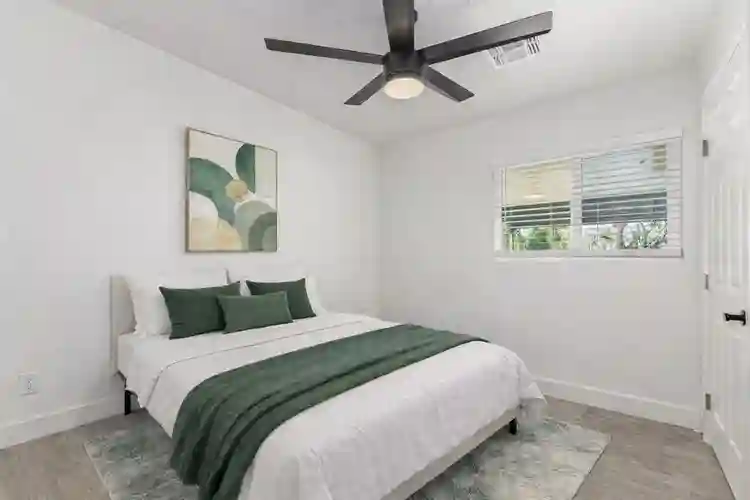 9 BR in Mesa