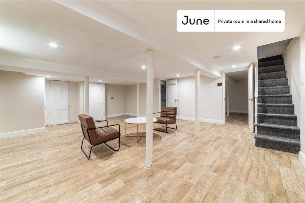 2 BR in New York City