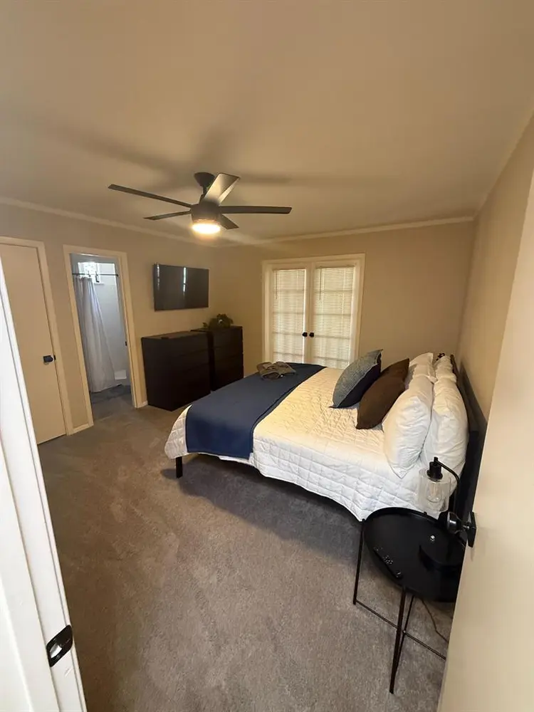 4 BR in Austin