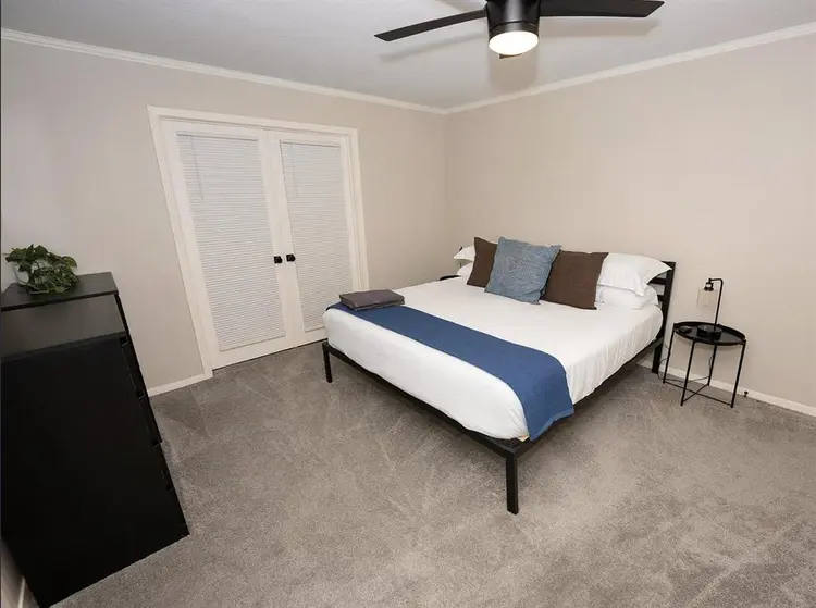 4 BR in Austin
