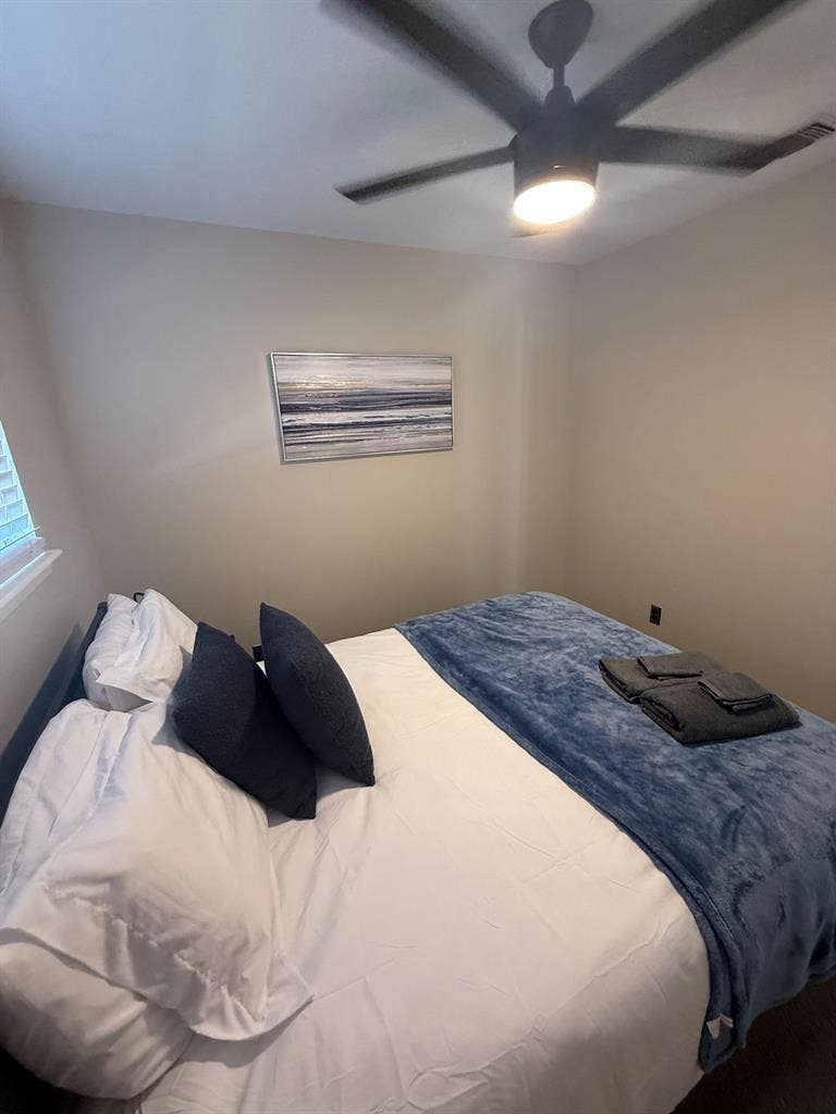 4 BR in Austin