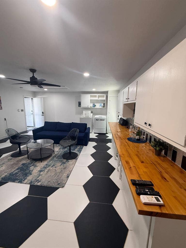 4 BR in Austin