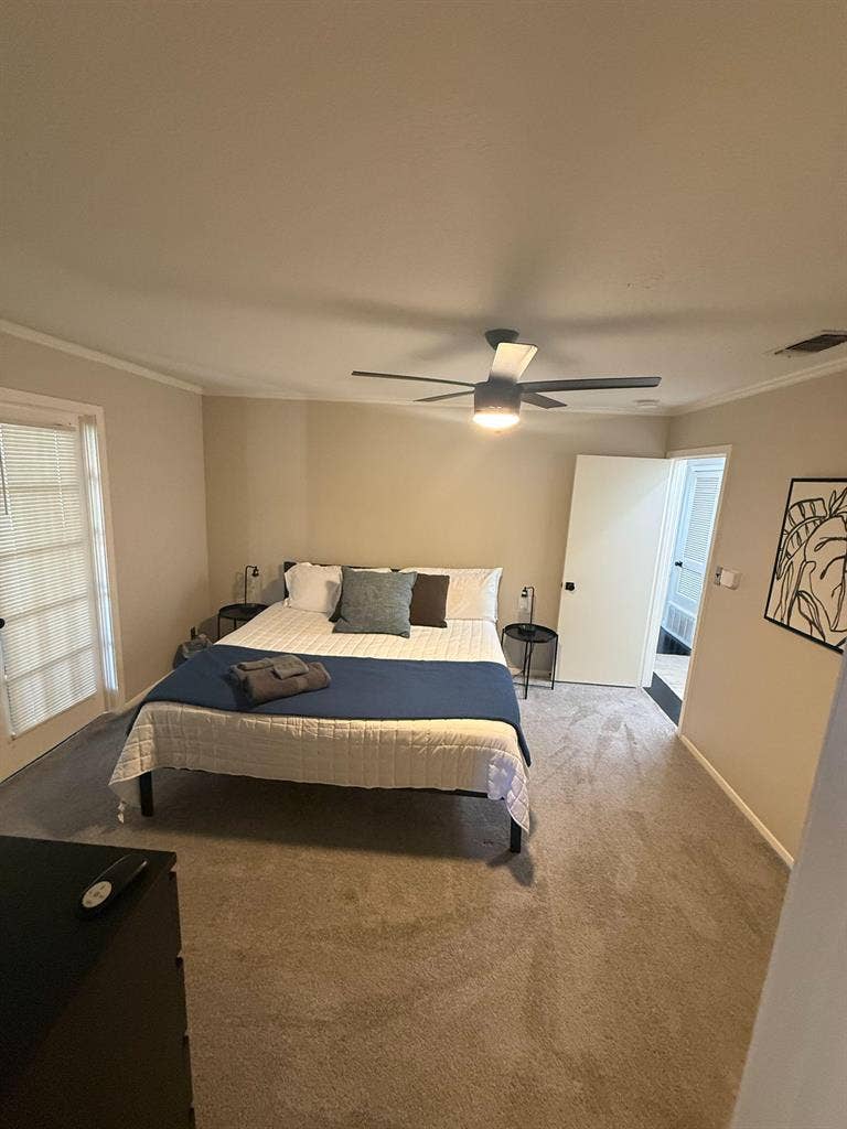 4 BR in Austin