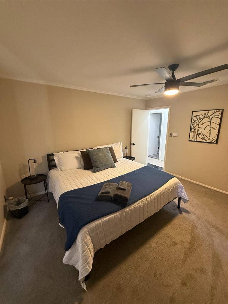 4 BR in Austin