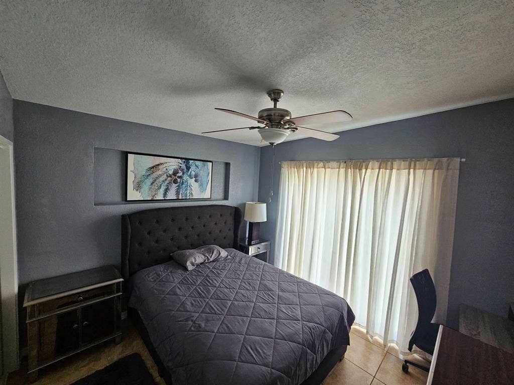 6 BR in Orlando