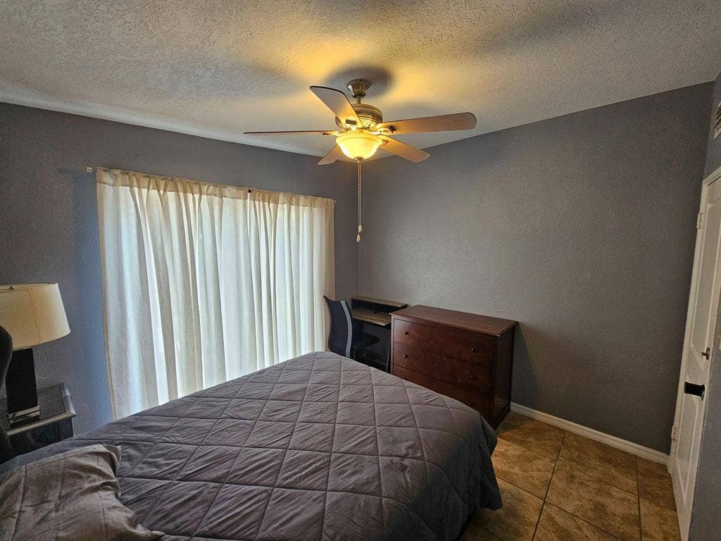 6 BR in Orlando