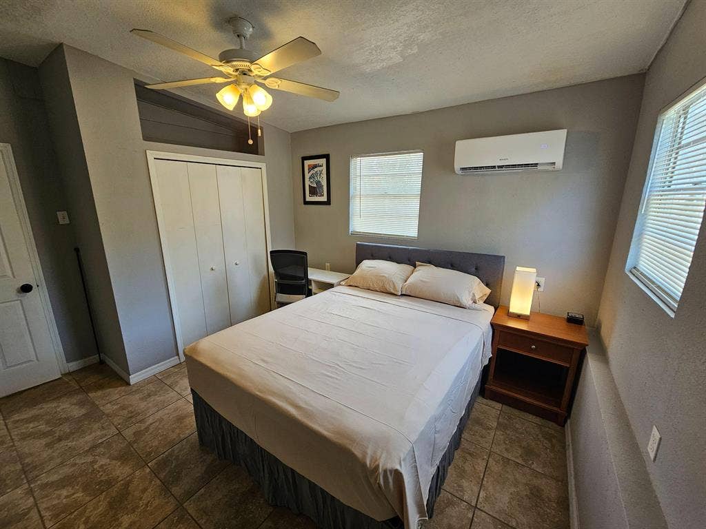 6 BR in Orlando