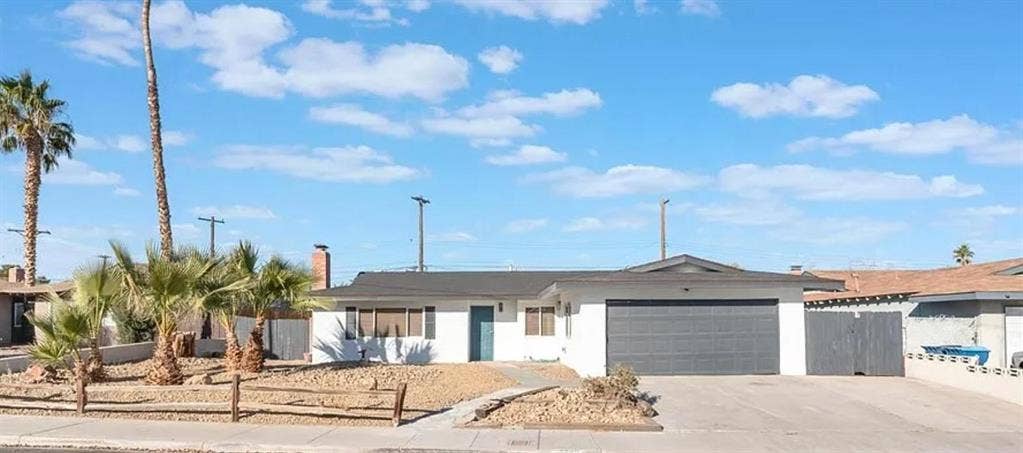 5 BR in Las Vegas