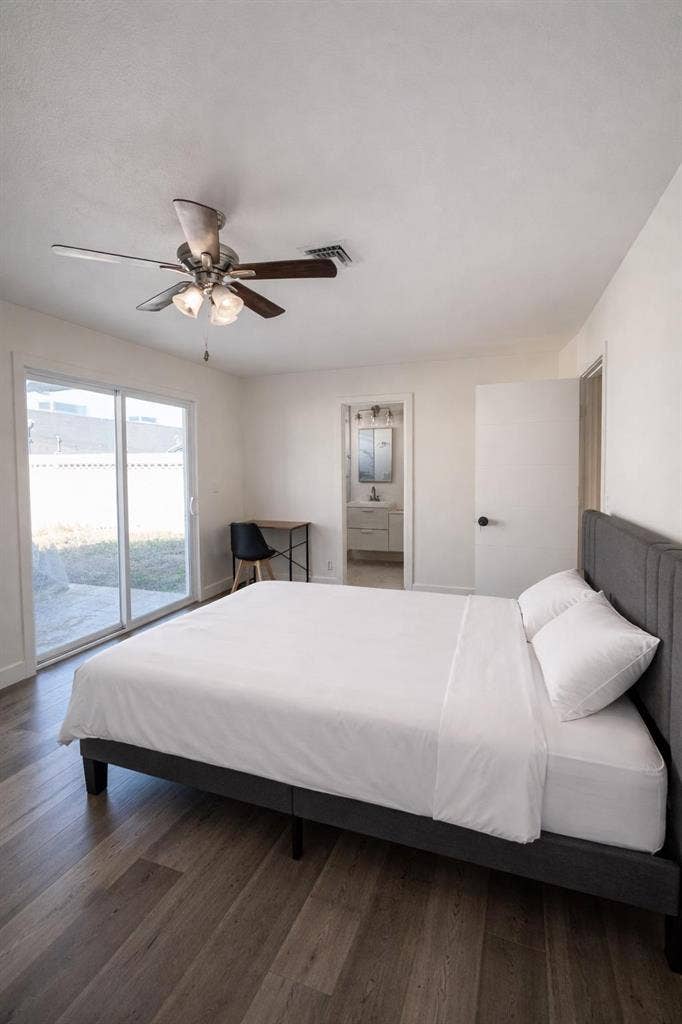 5 BR in Las Vegas