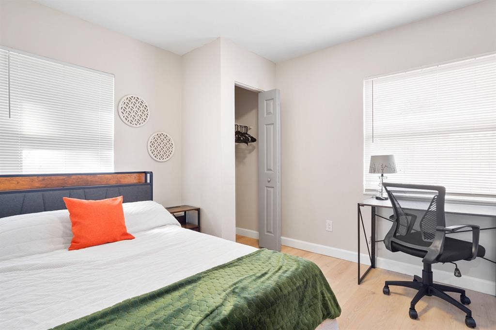 4 BR in Jacksonville