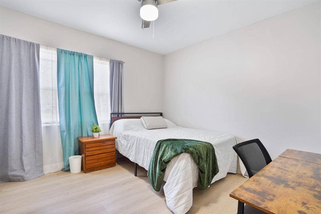 4 BR in Jacksonville