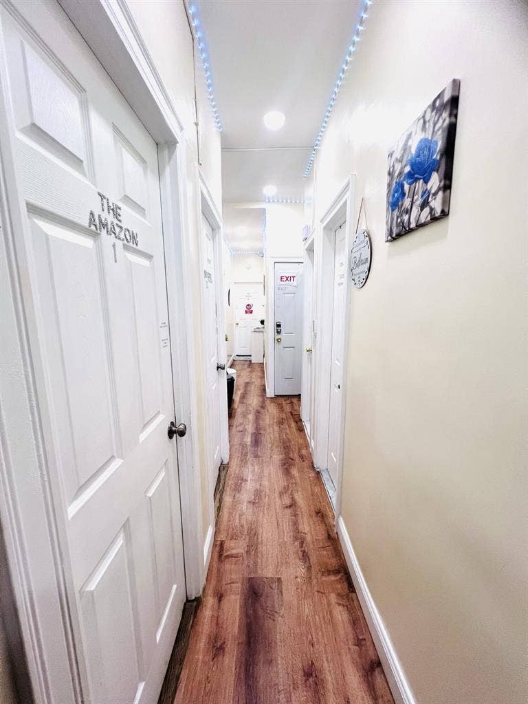 Amazon-Fully Furnished Room