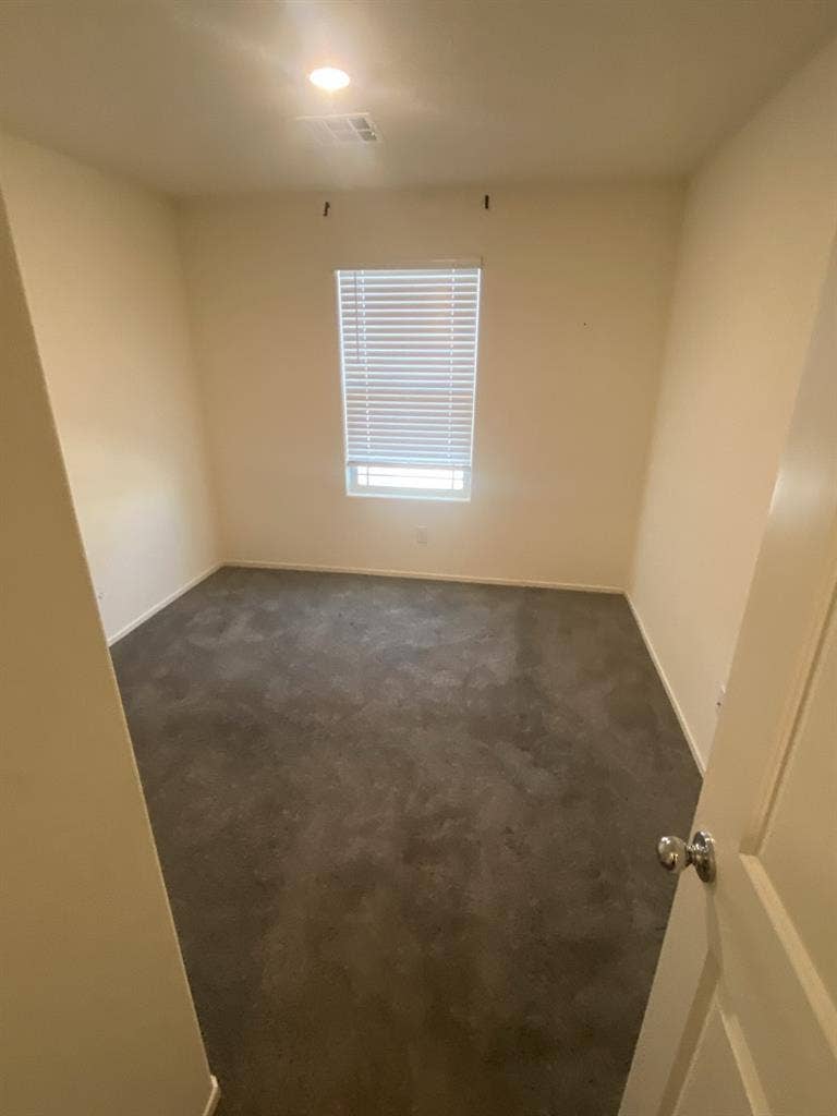 Room available in Henderson