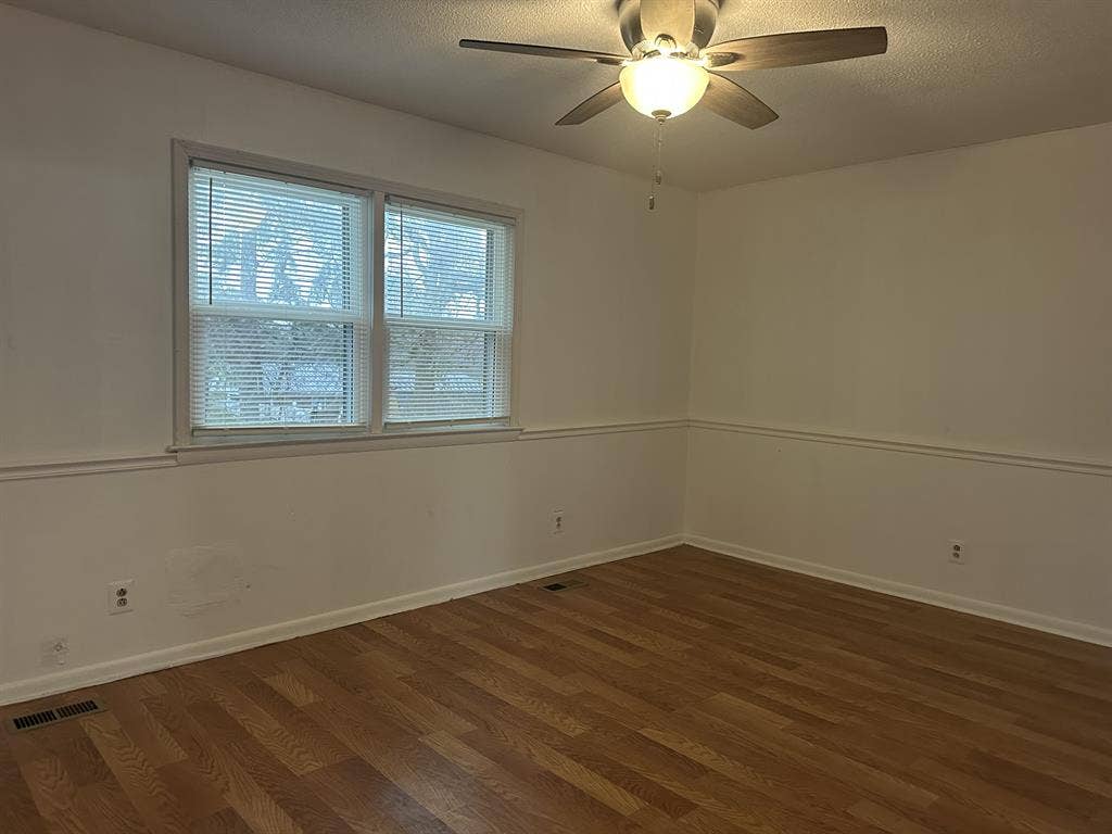 Per room fir rent.