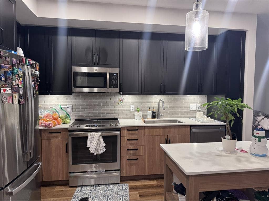Short Term Sublease near Downtown