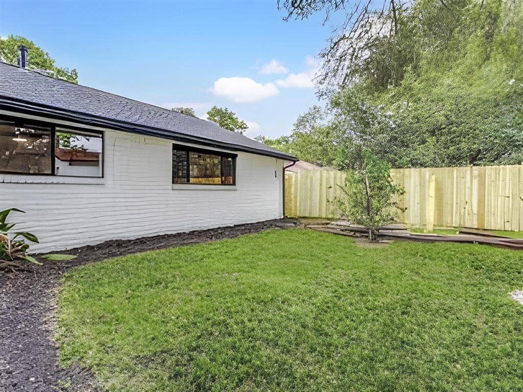6 BR in Houston