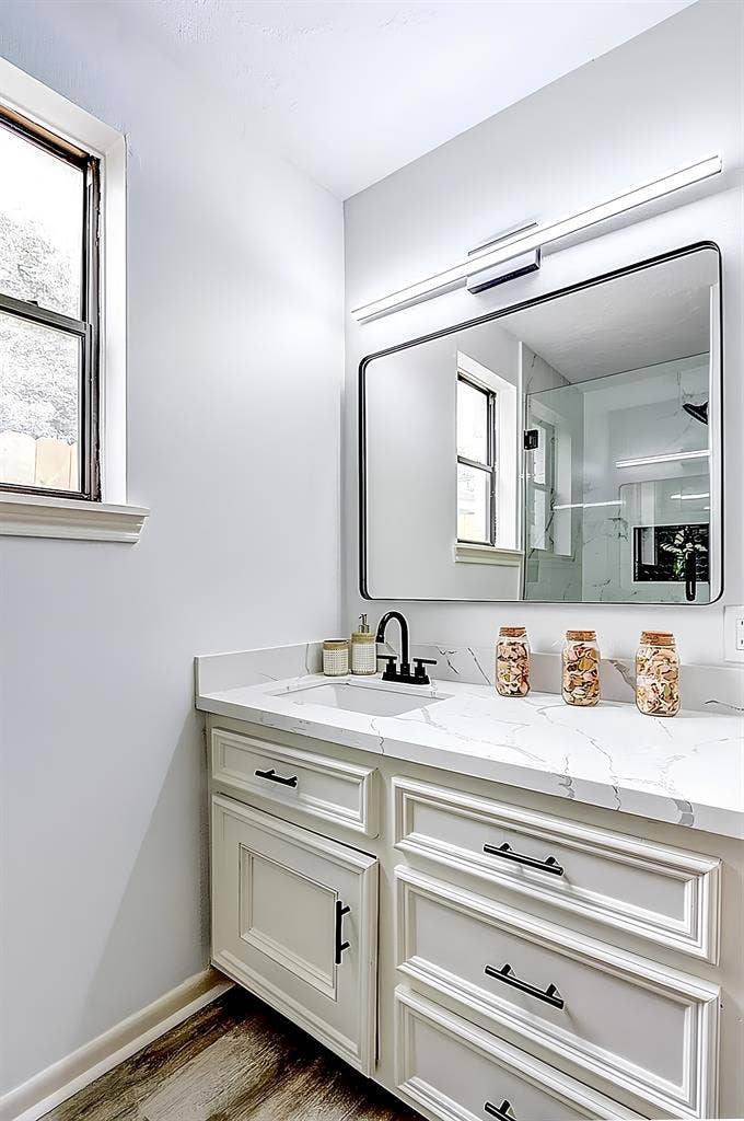 6 BR in Houston
