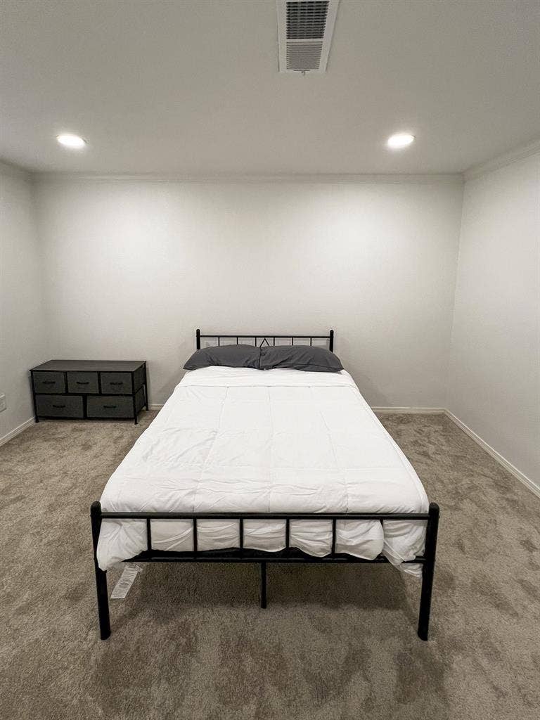6 BR in Houston