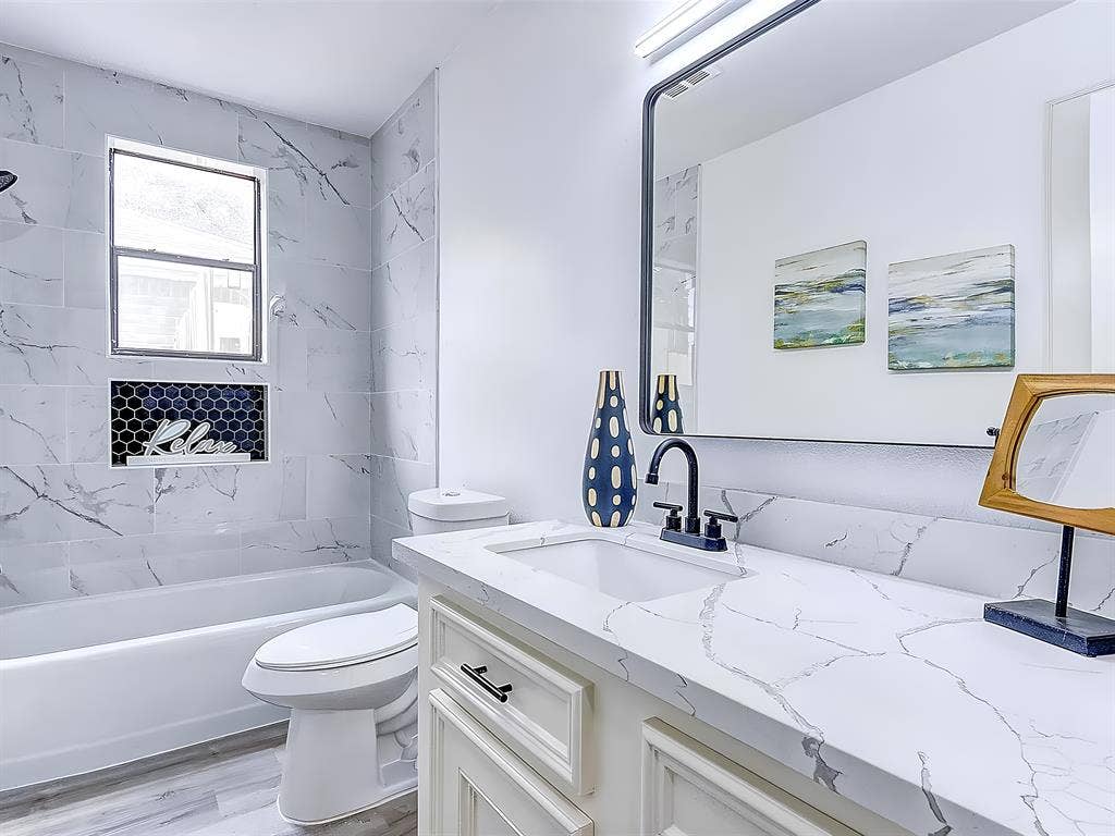 6 BR in Houston
