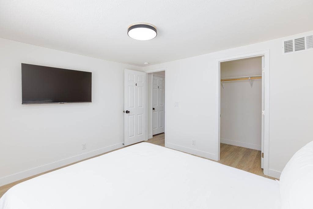 8 BR in Las Vegas