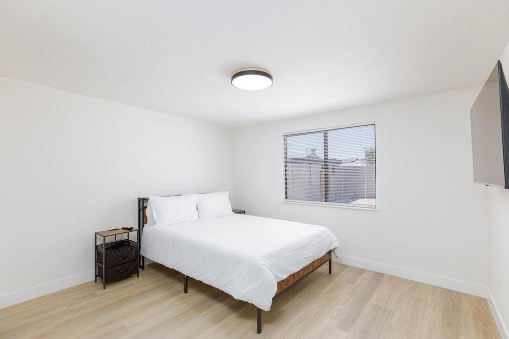 8 BR in Las Vegas