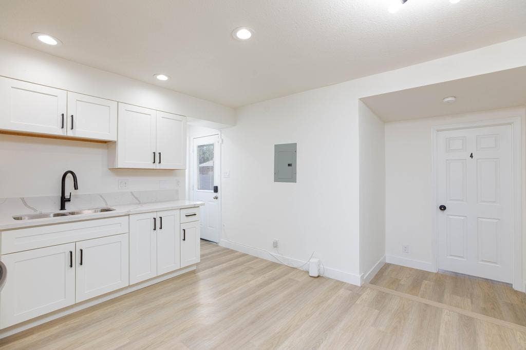 8 BR in Las Vegas