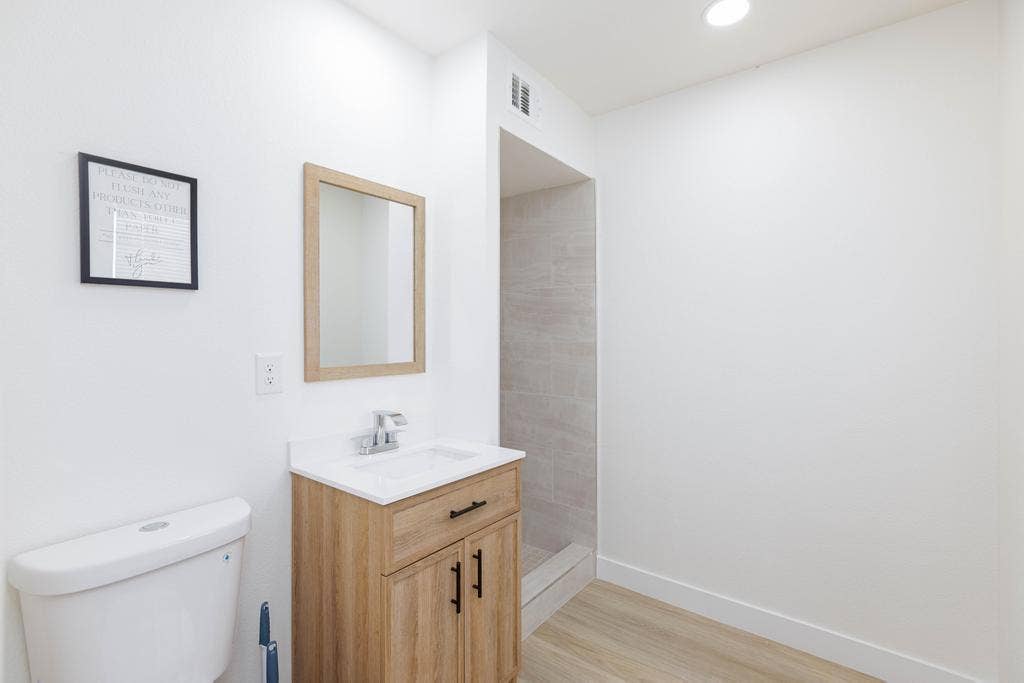 8 BR in Las Vegas