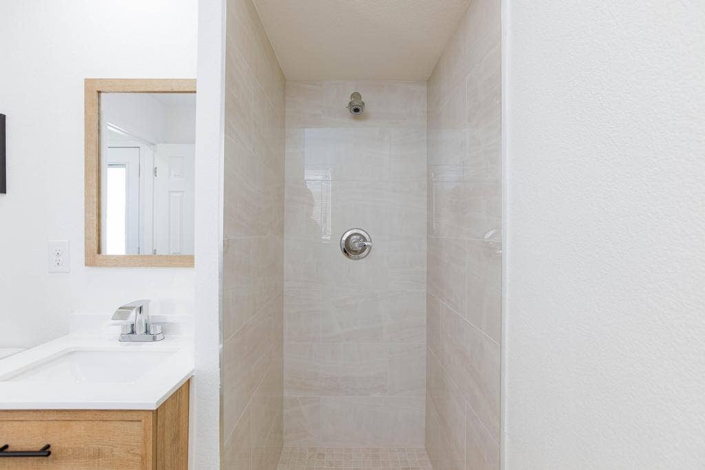 8 BR in Las Vegas