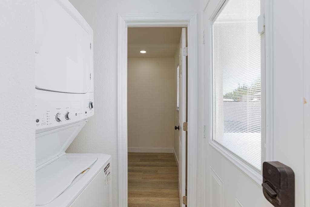 8 BR in Las Vegas
