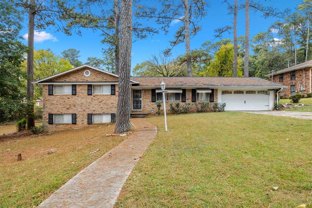 8 BR in Atlanta