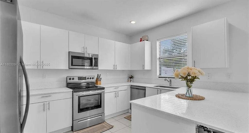 3 BR in Miami