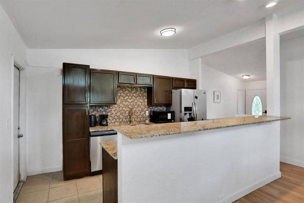 8 BR in Jacksonville