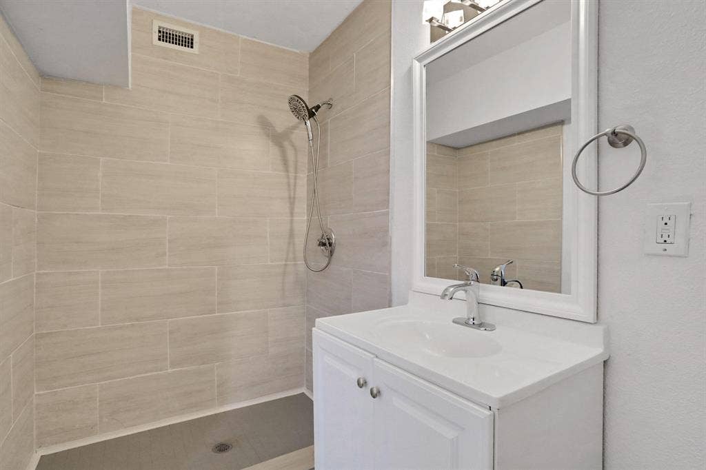 8 BR in Jacksonville