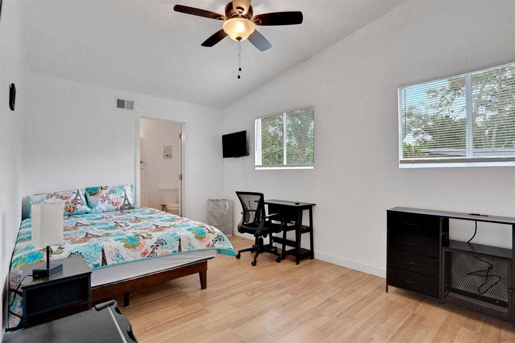 8 BR in Jacksonville