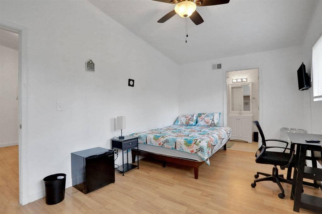 8 BR in Jacksonville