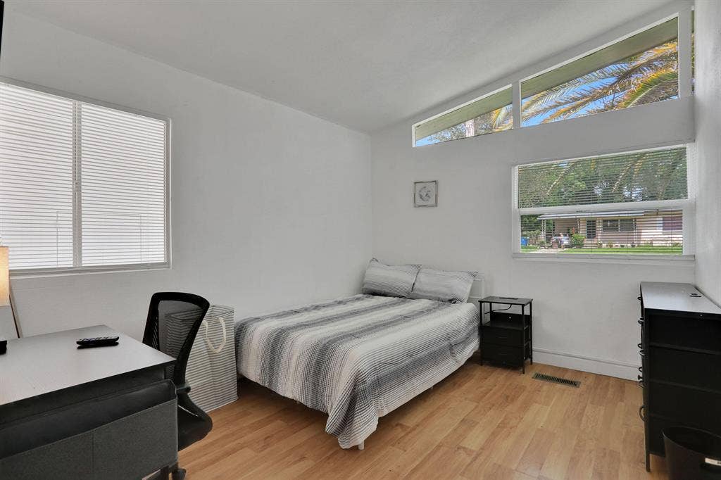 8 BR in Jacksonville