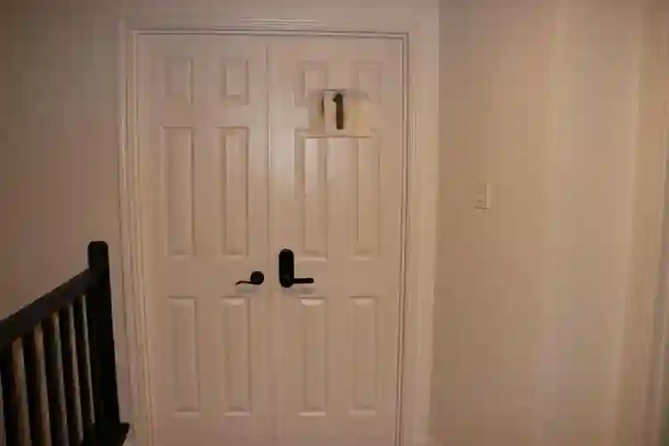 5 BR in Arlington