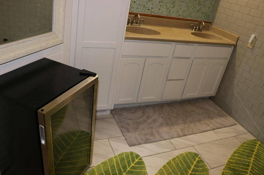 5 BR in Arlington