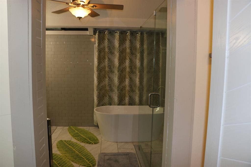 5 BR in Arlington