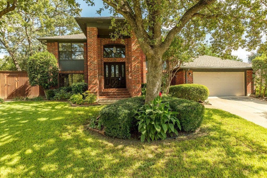 5 BR in Arlington