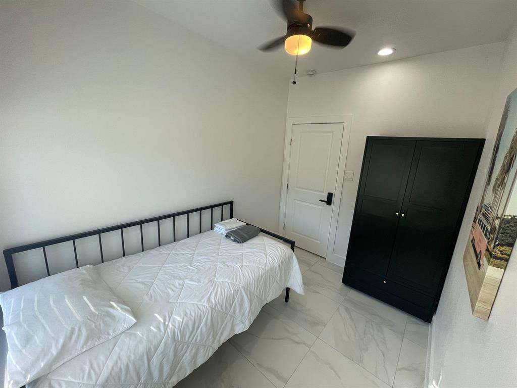 4 BR in Houston