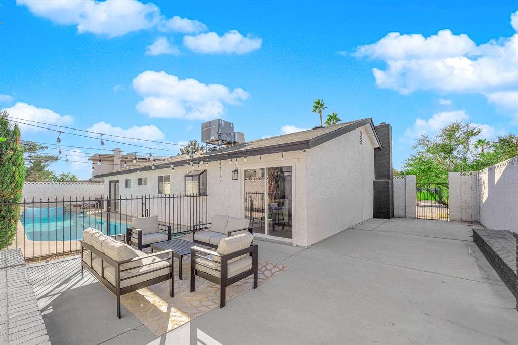 5 BR in Las Vegas