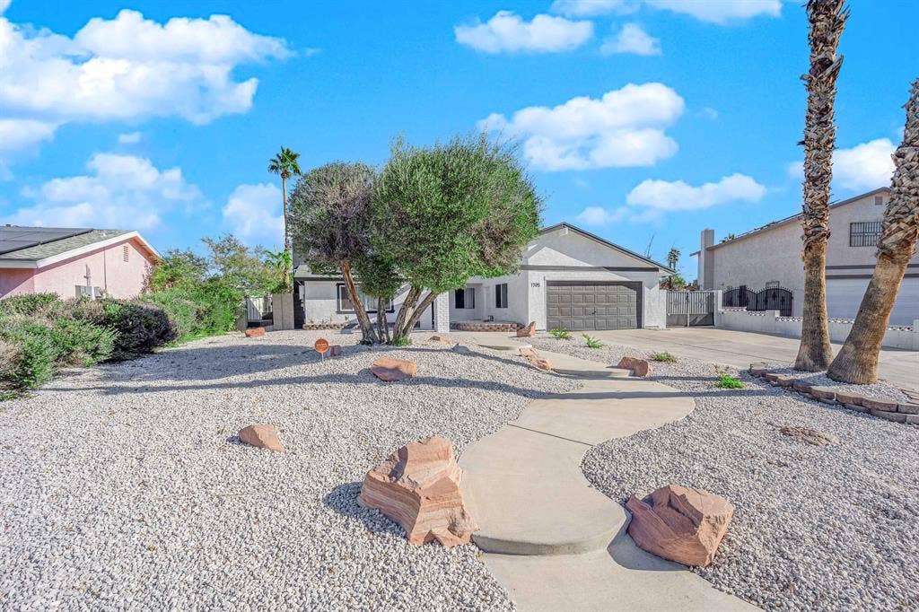 5 BR in Las Vegas