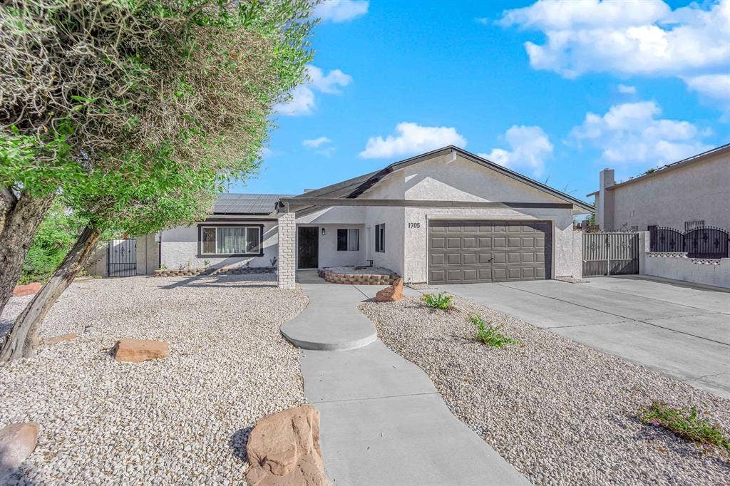 5 BR in Las Vegas