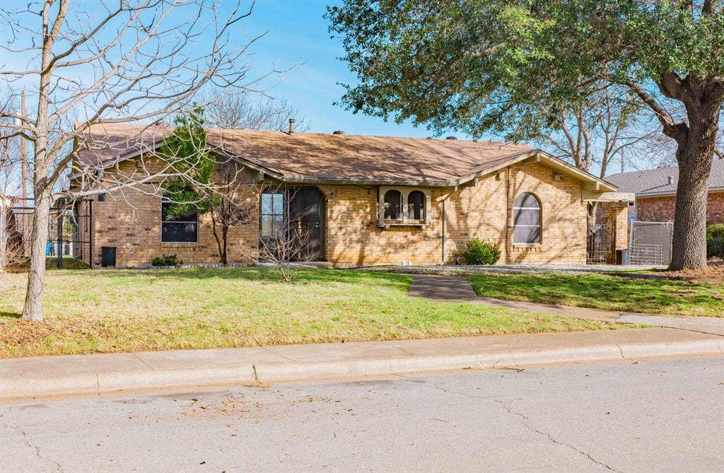 5 BR in Dallas