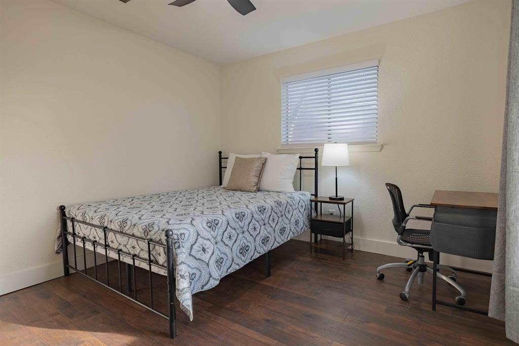 5 BR in Dallas