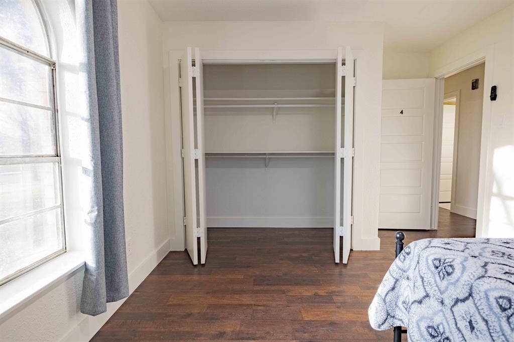 5 BR in Dallas