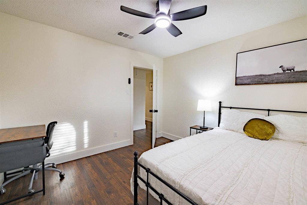 5 BR in Dallas