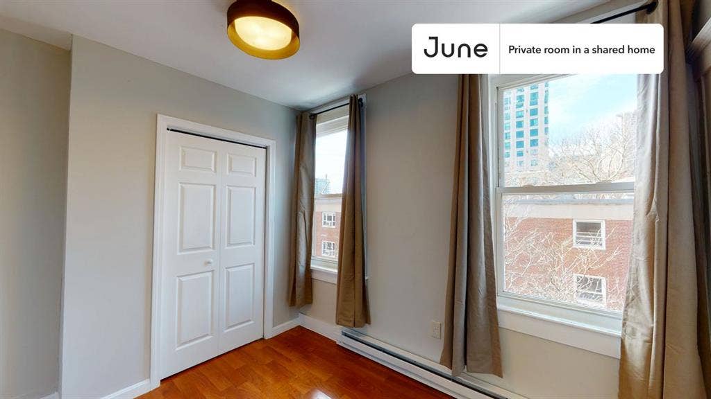 2 BR in Boston